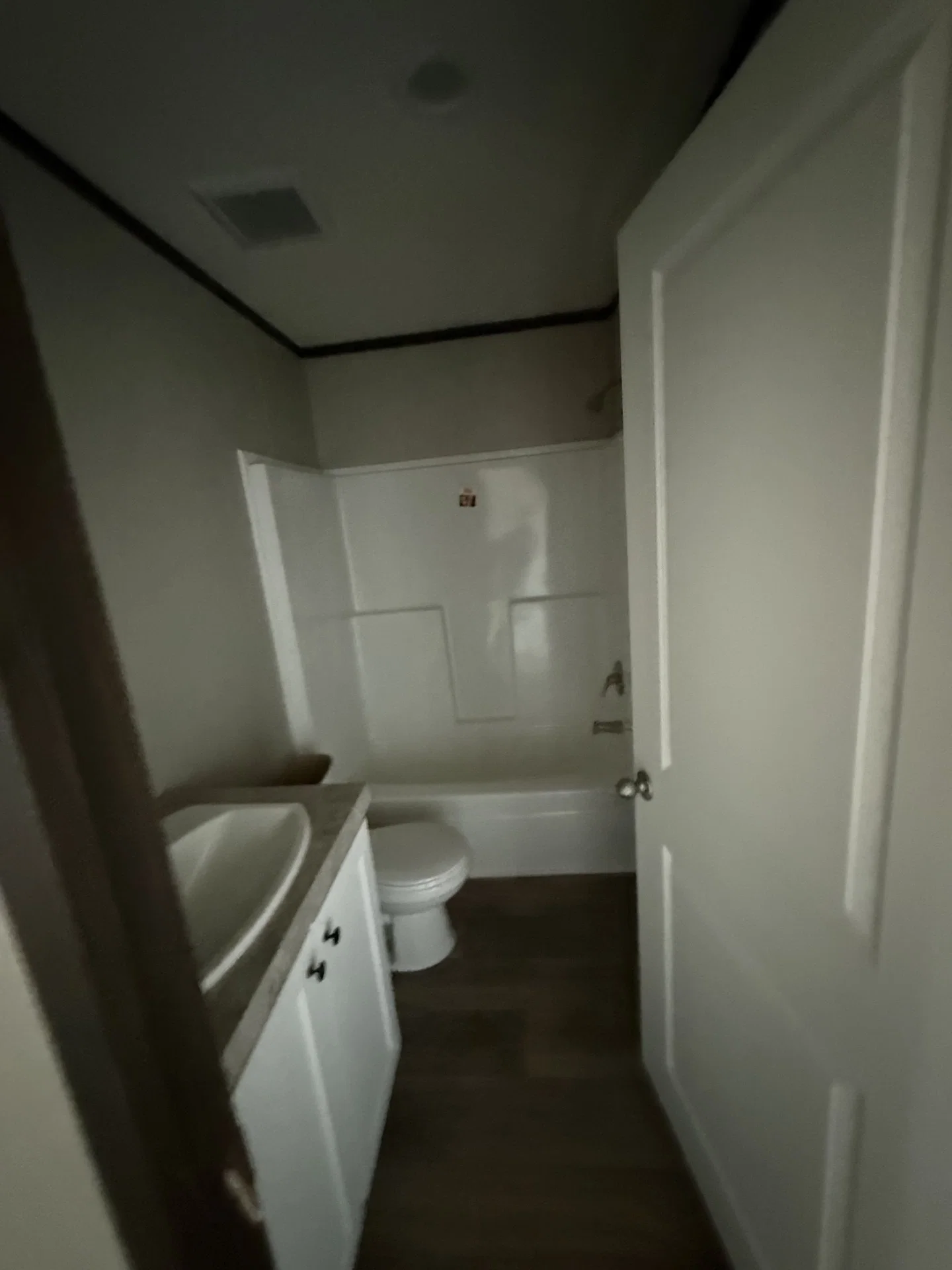 2025 miyo  bathroom home features