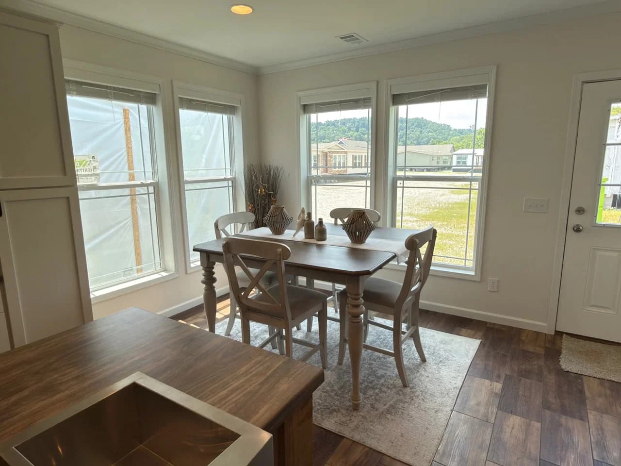 The haven b interior home features