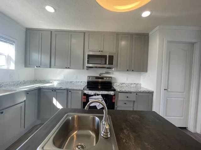 Wonderlust kitchen home features