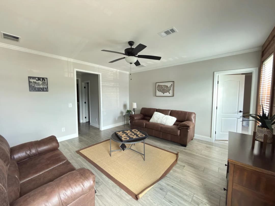 The anais interior home features