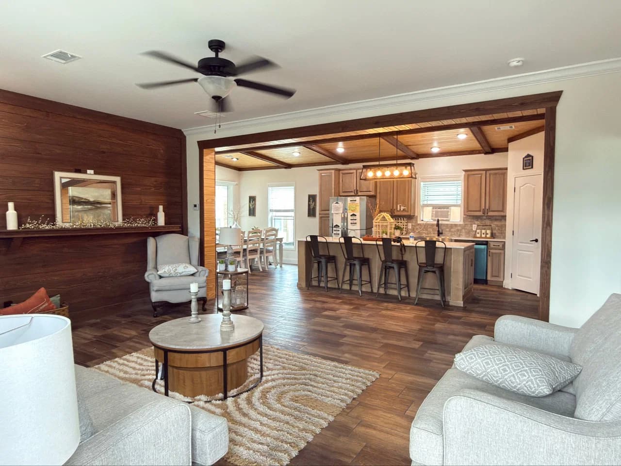 Orchard house (porch) interior home features