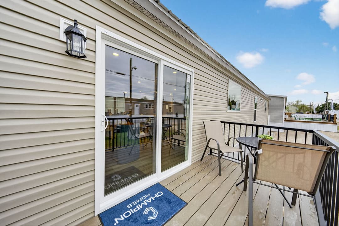 Burrow exterior home features