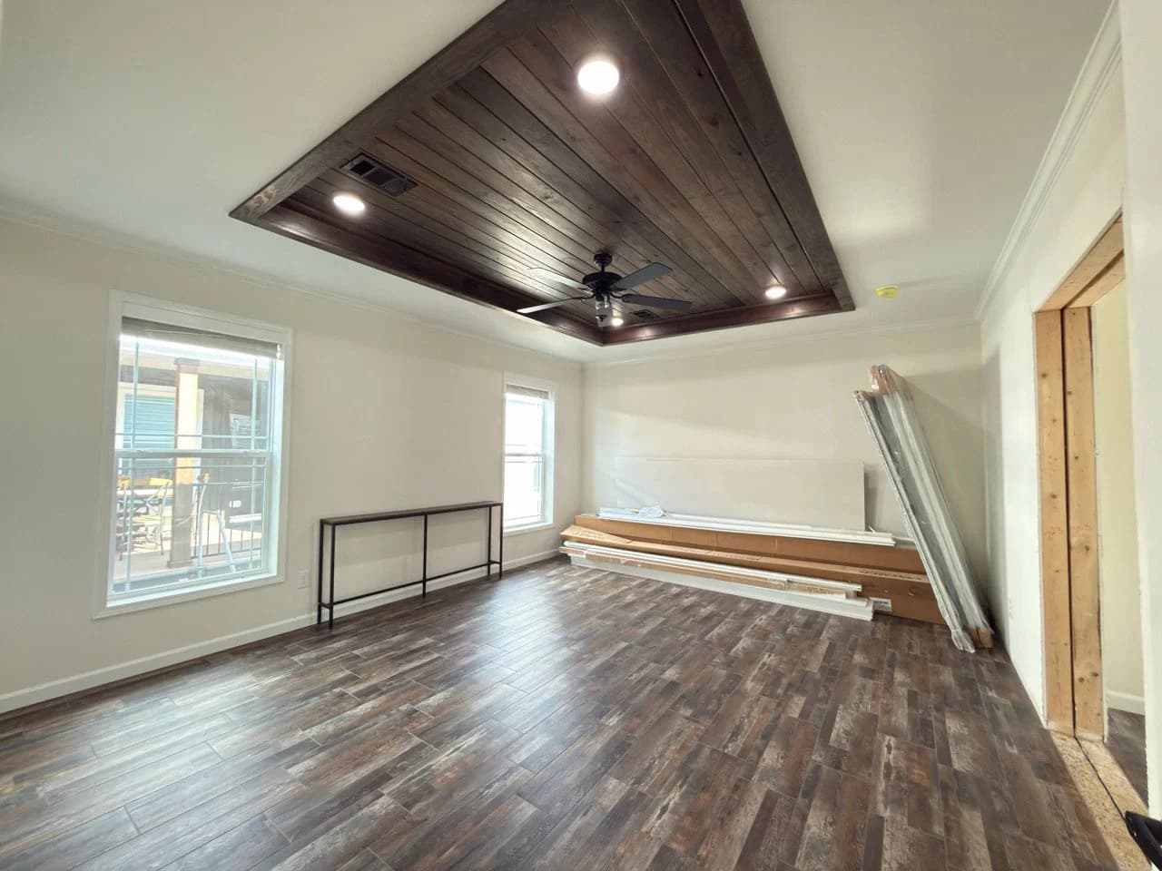 Aimon c interior home features
