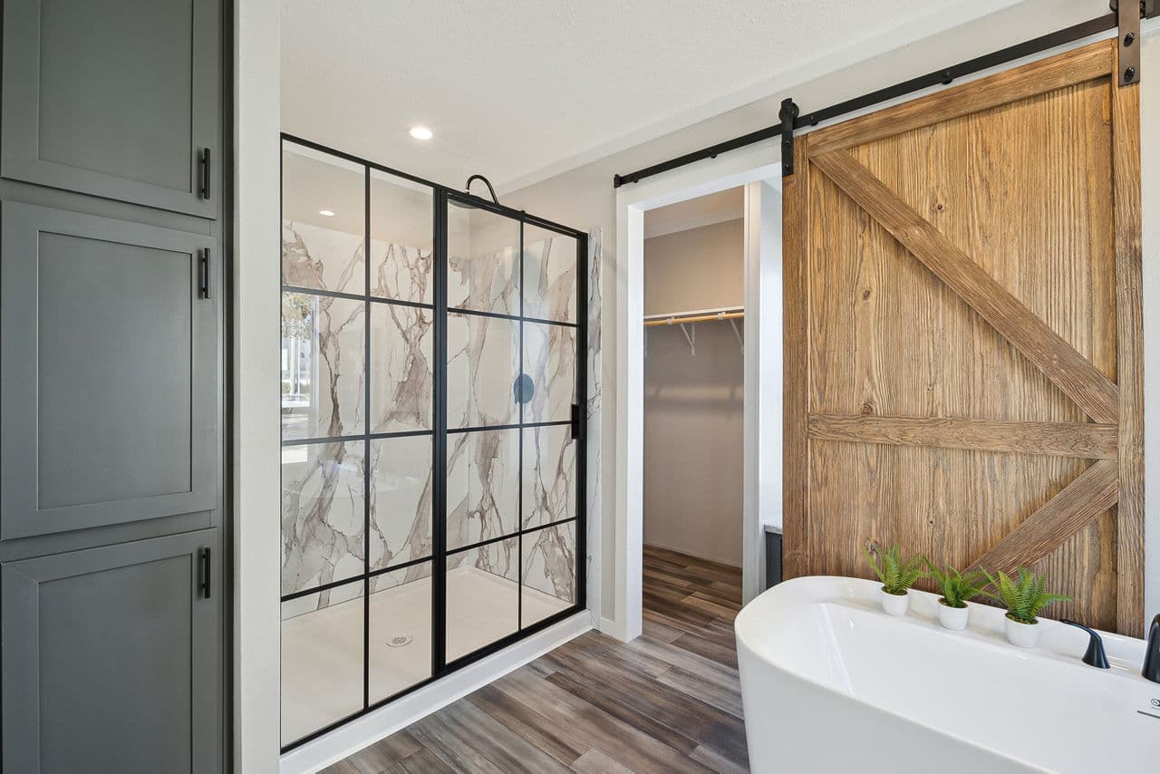 Sazerac bathroom home features