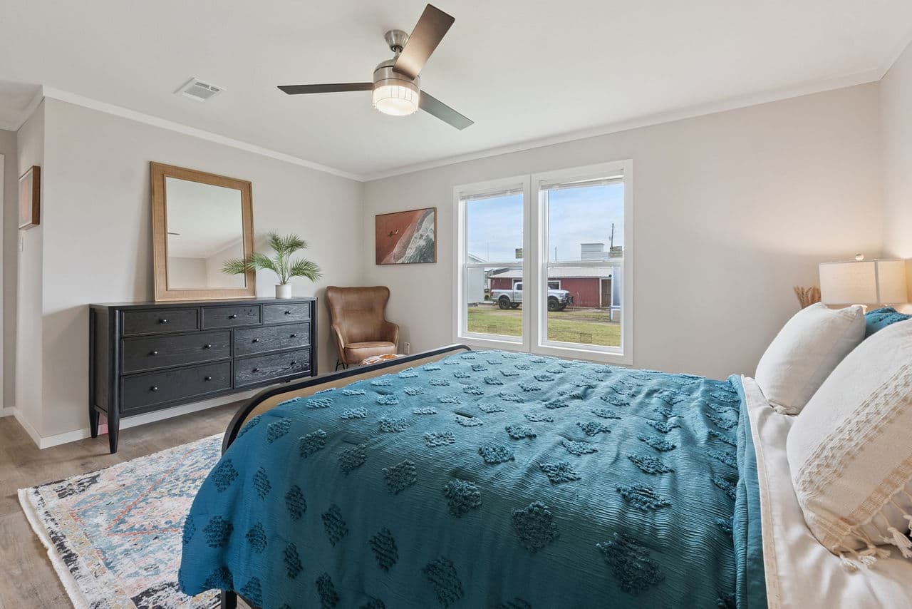 Zurich bedroom home features