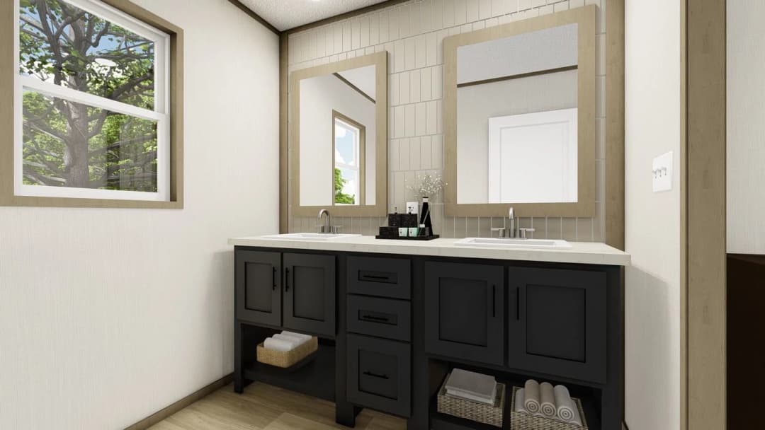 Mariner bathroom home features