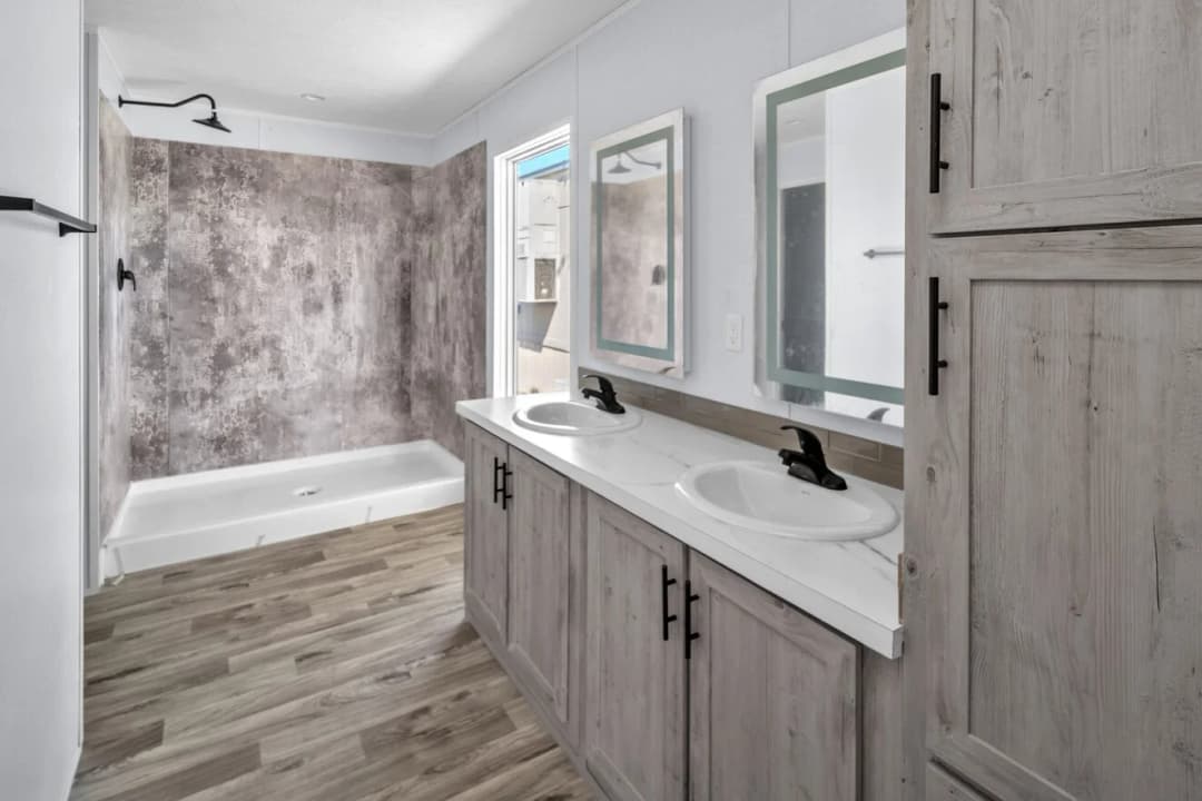 Valu maxx premier 32684f bathroom home features