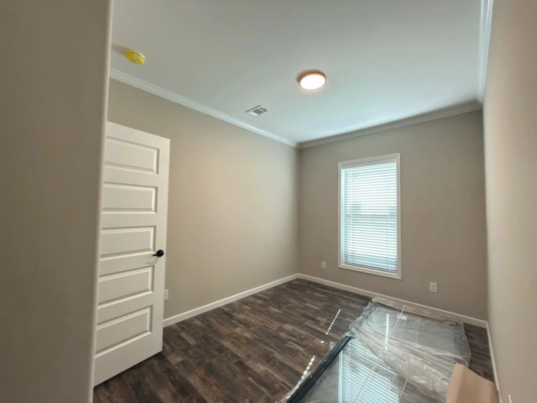 Wl-monl-6809 bedroom home features