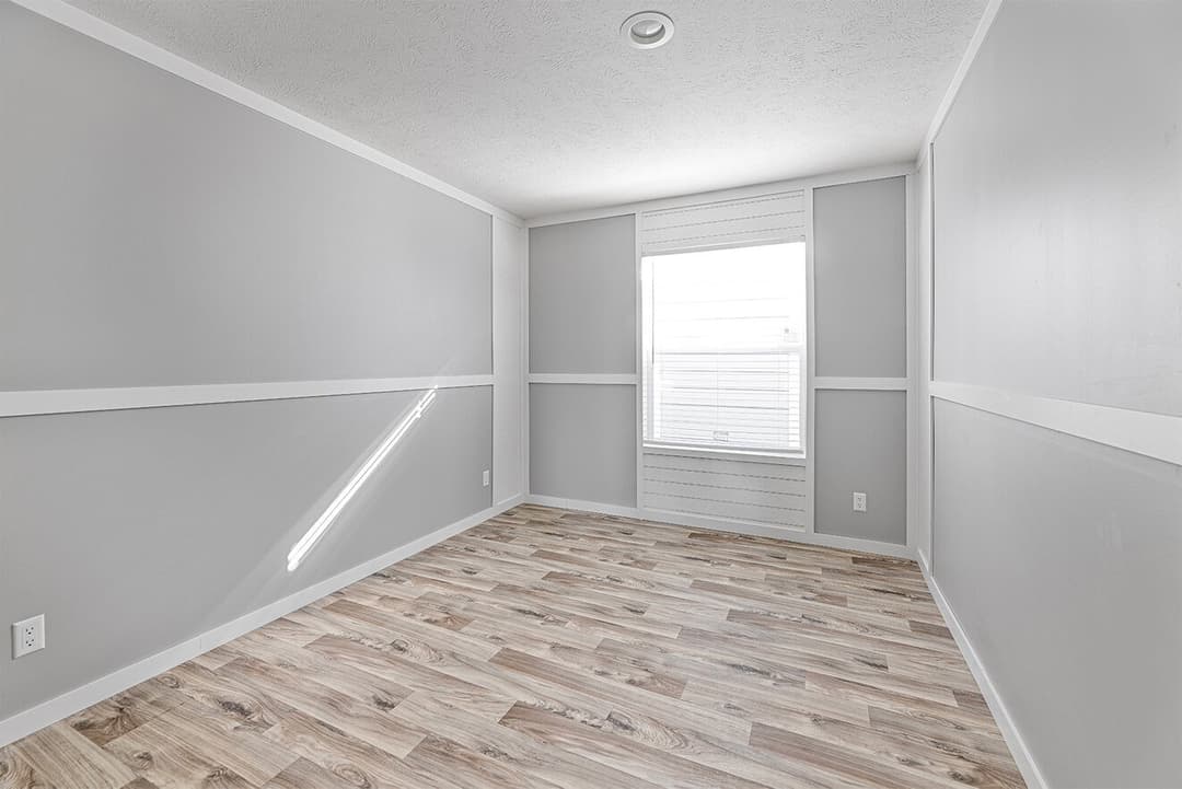Valu maxx premier 32684e bedroom home features