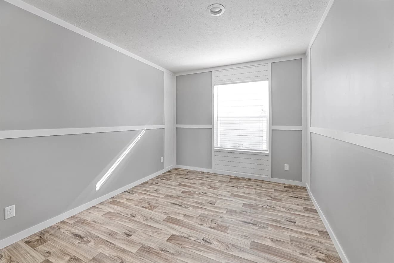 Valu maxx premier 32684e bedroom home features