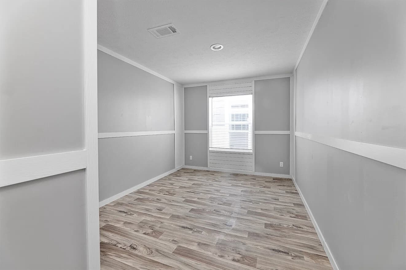 Valu maxx premier 32684e bedroom home features