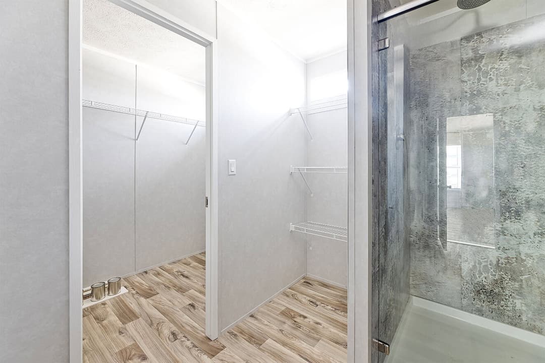 Valu maxx premier 32684e bathroom home features