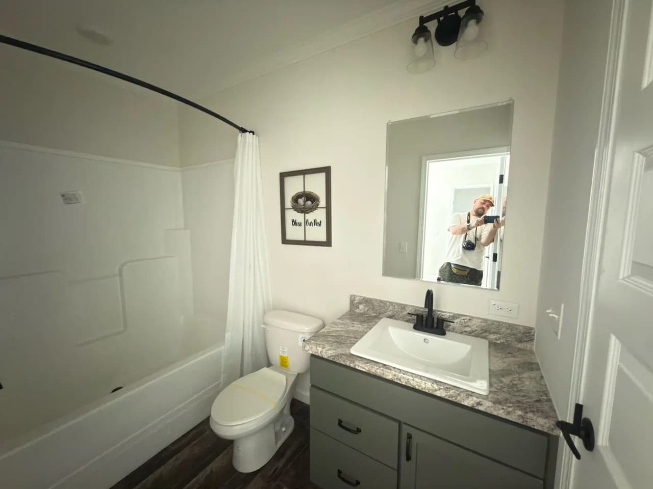 Orchard house (study) bathroom home features