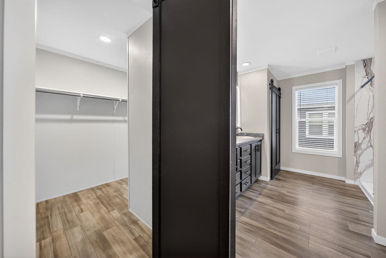 Manning interior home features