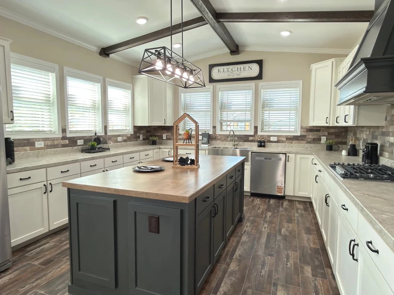 The taylor  kitchen home features