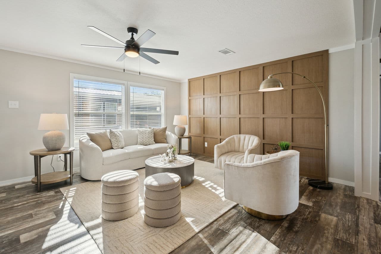 Creole 3 bedroom interior home features
