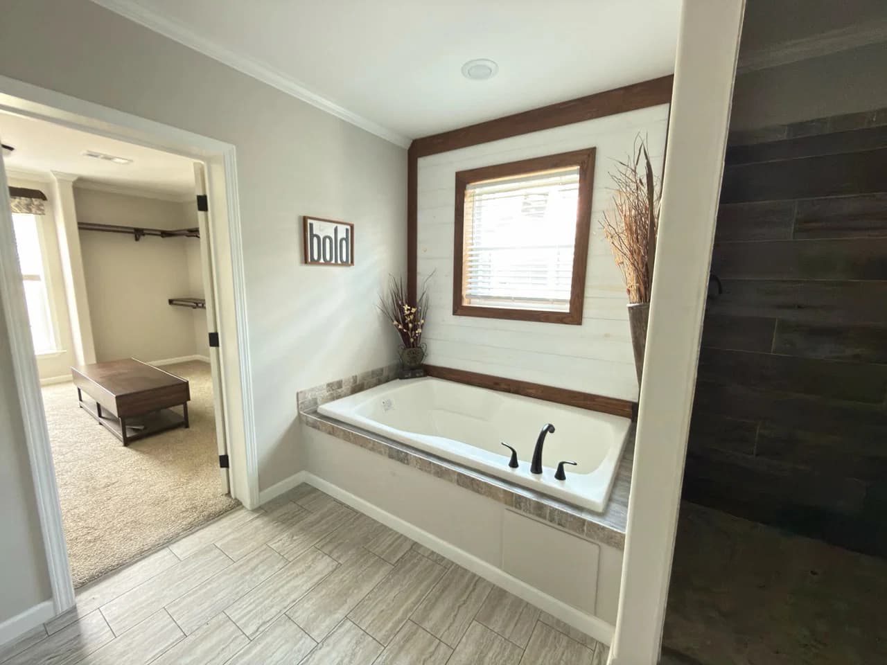 The anais bathroom home features