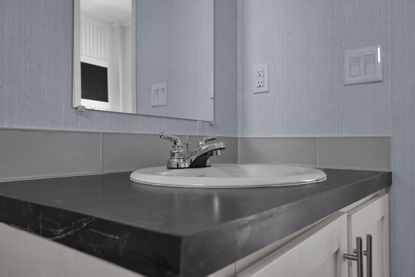Valu maxx premier 32643e bathroom home features