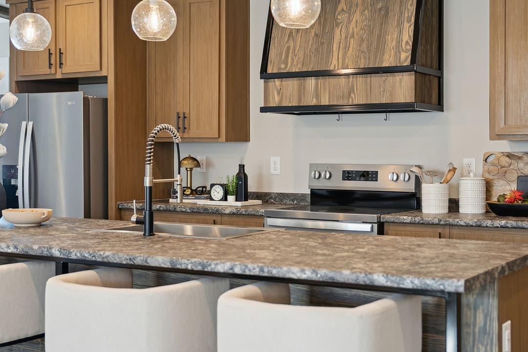 Creole 3 bedroom kitchen home features
