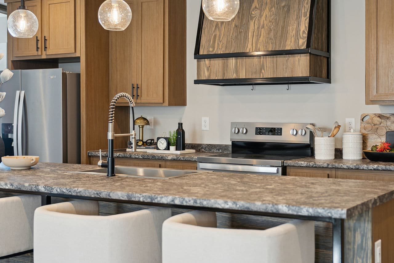 Creole 3 bedroom kitchen home features