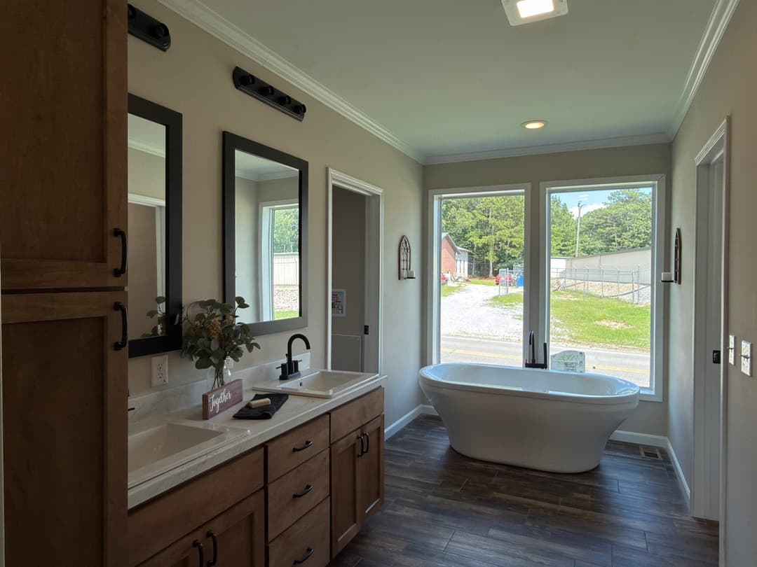 The country cottage bathroom home features