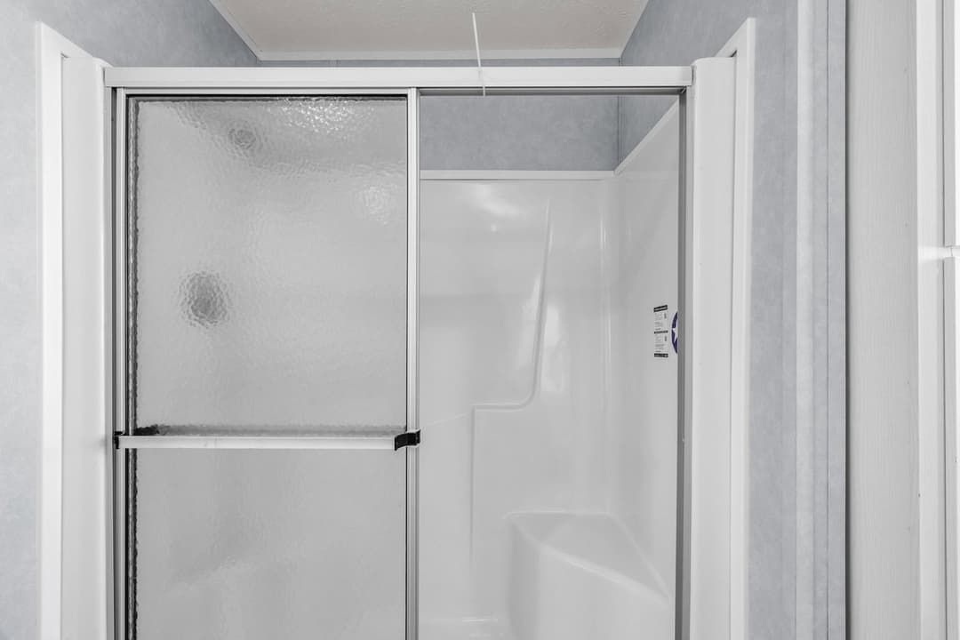 Valu maxx 28483m bathroom home features