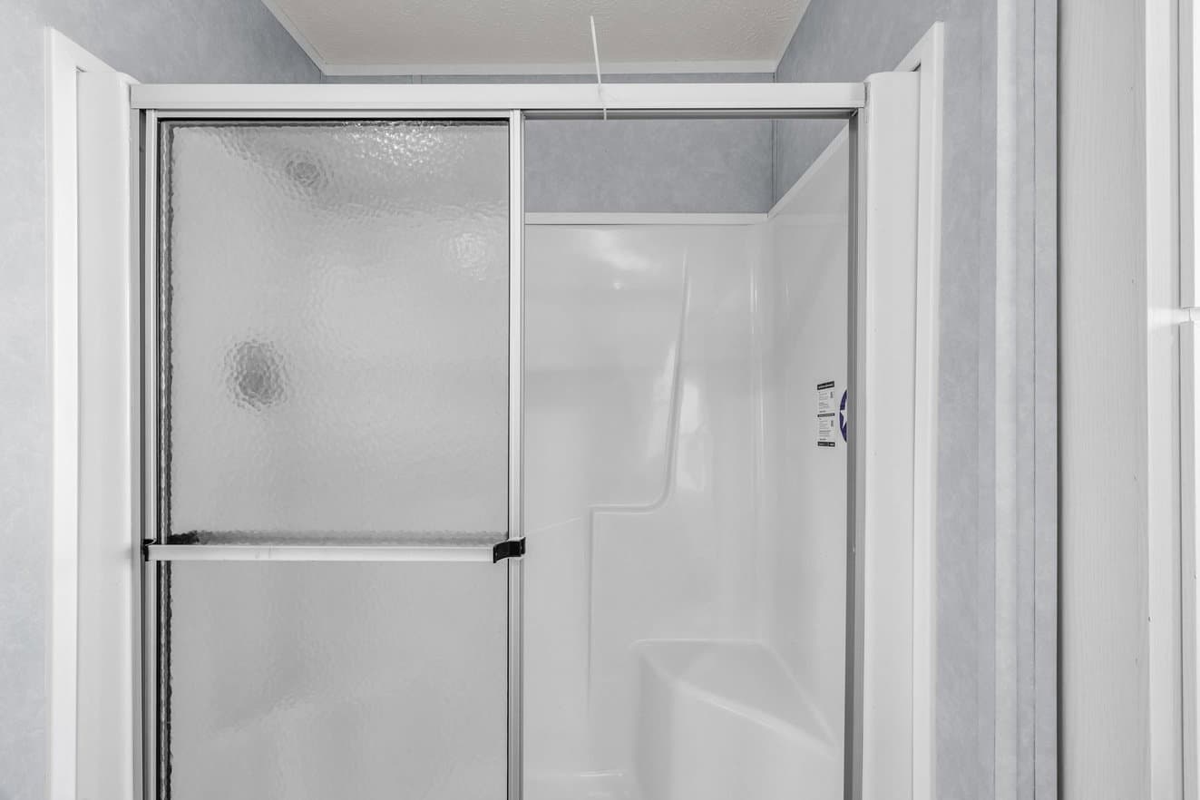 Valu maxx 28483m bathroom home features