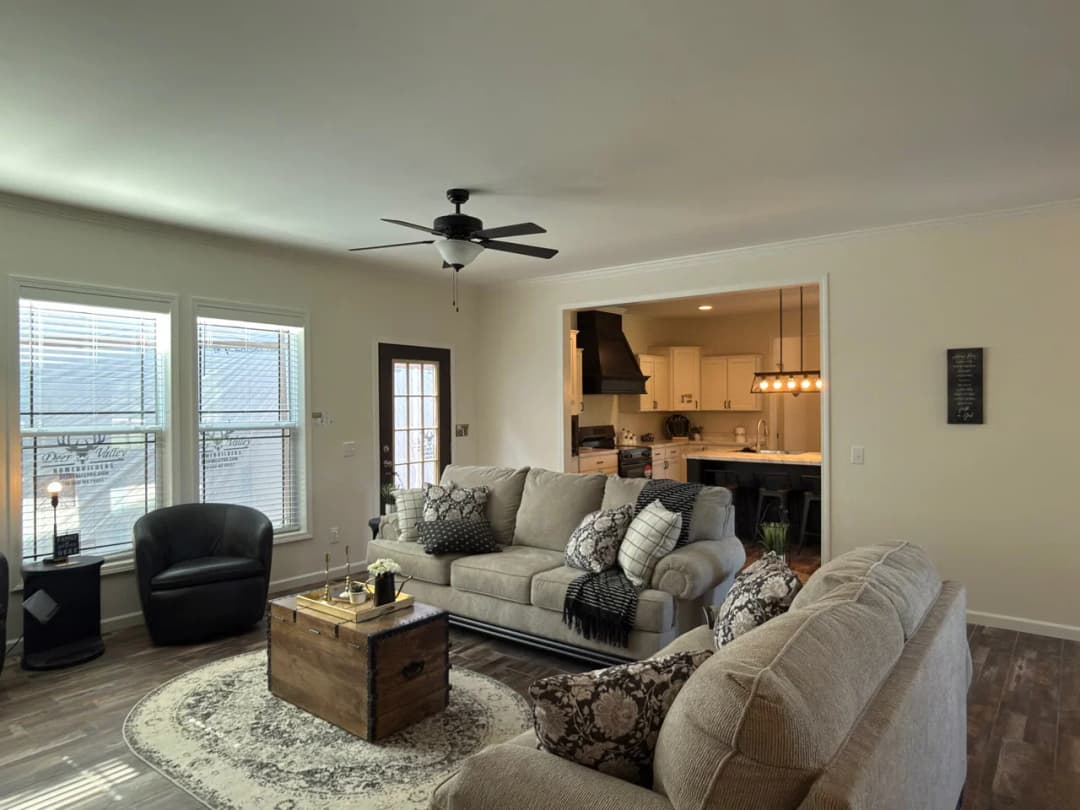 Briarritz b interior home features