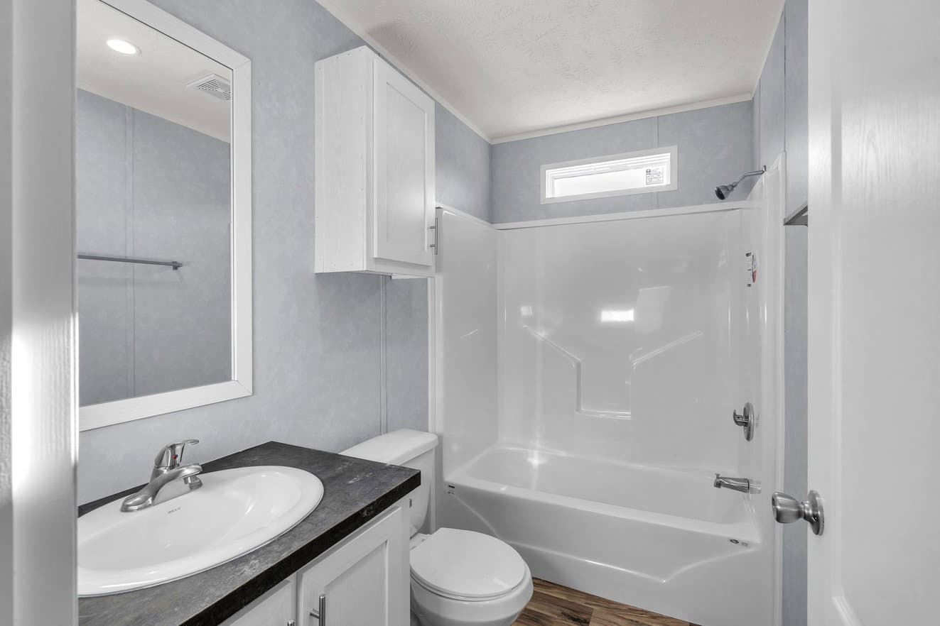 Valu maxx 28483m bathroom home features