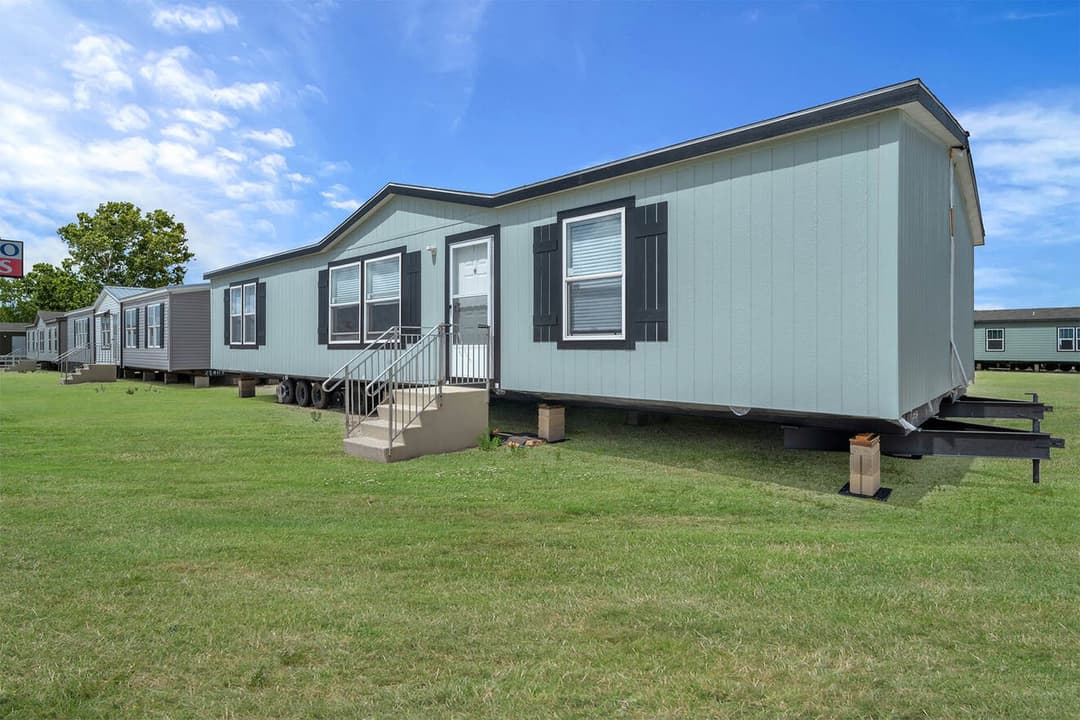 Valu maxx 28563m elevation, exterior, and hero home features