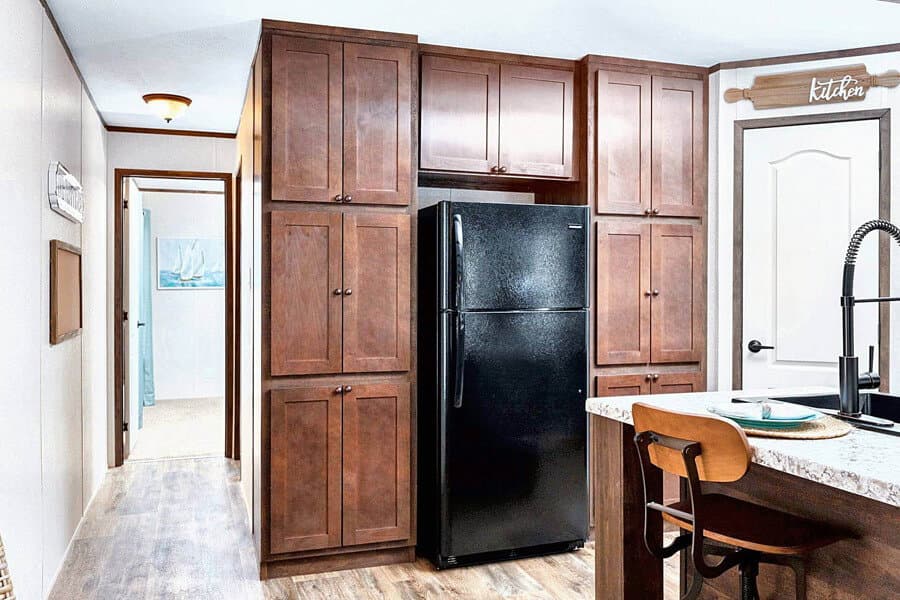 Emerald kitchen home features
