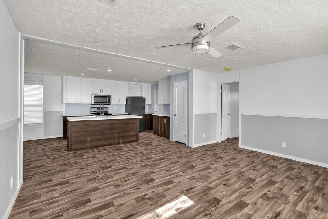 Valu maxx 28483m interior home features