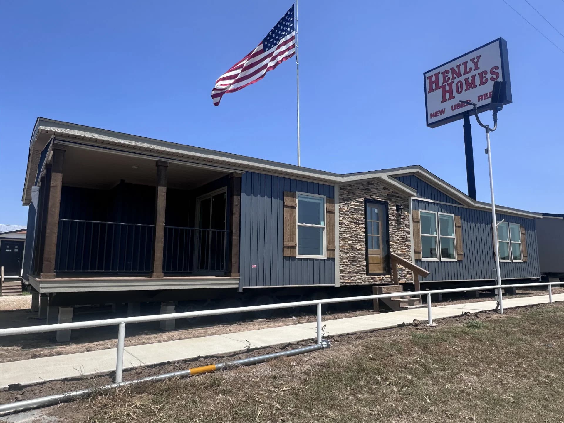 The kc hero and exterior home features