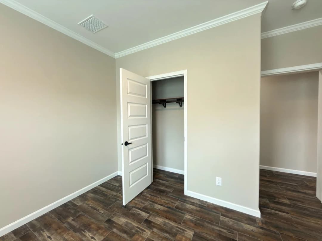 The taylor  bedroom home features