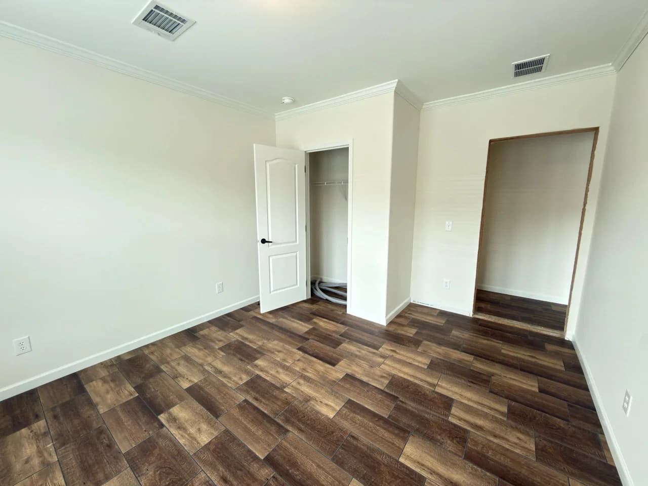 The zemira bedroom home features