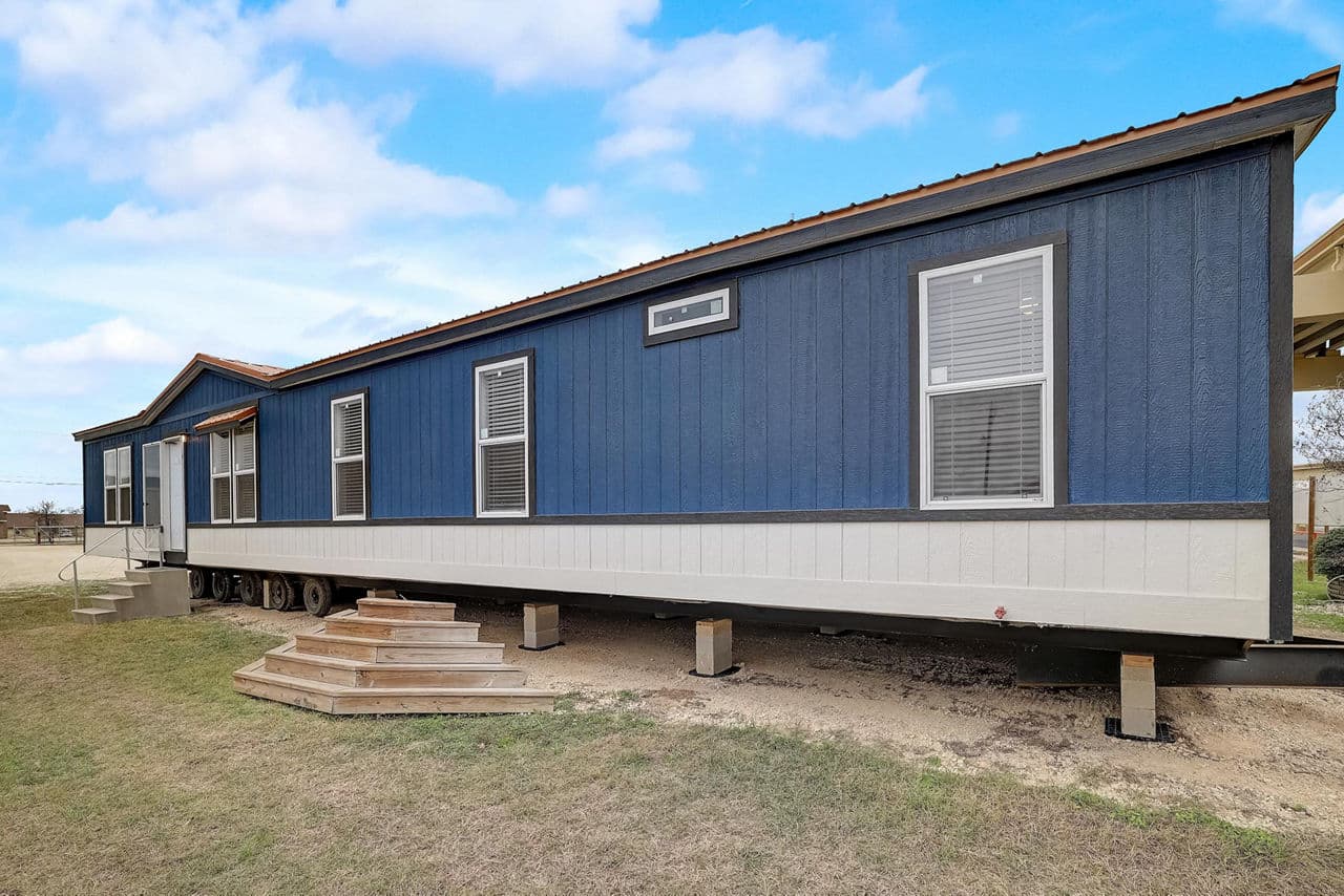 The desire exterior home features
