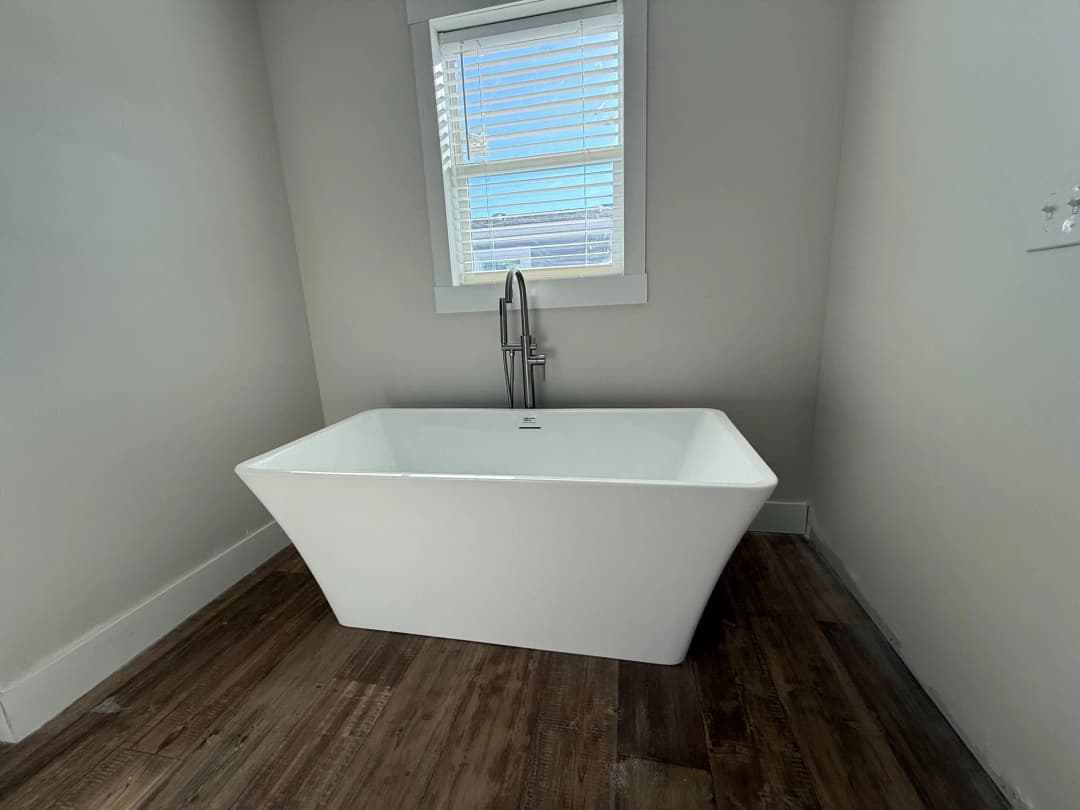 The kc bathroom home features