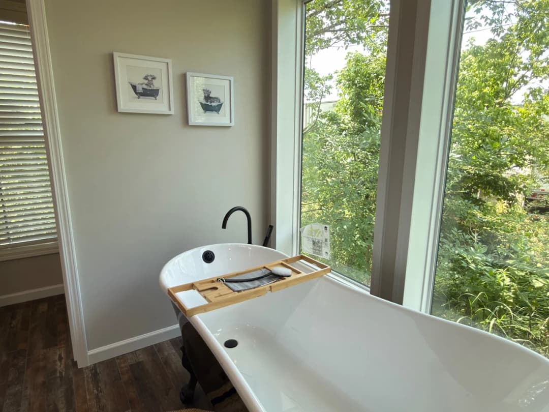 The woodside c bathroom home features