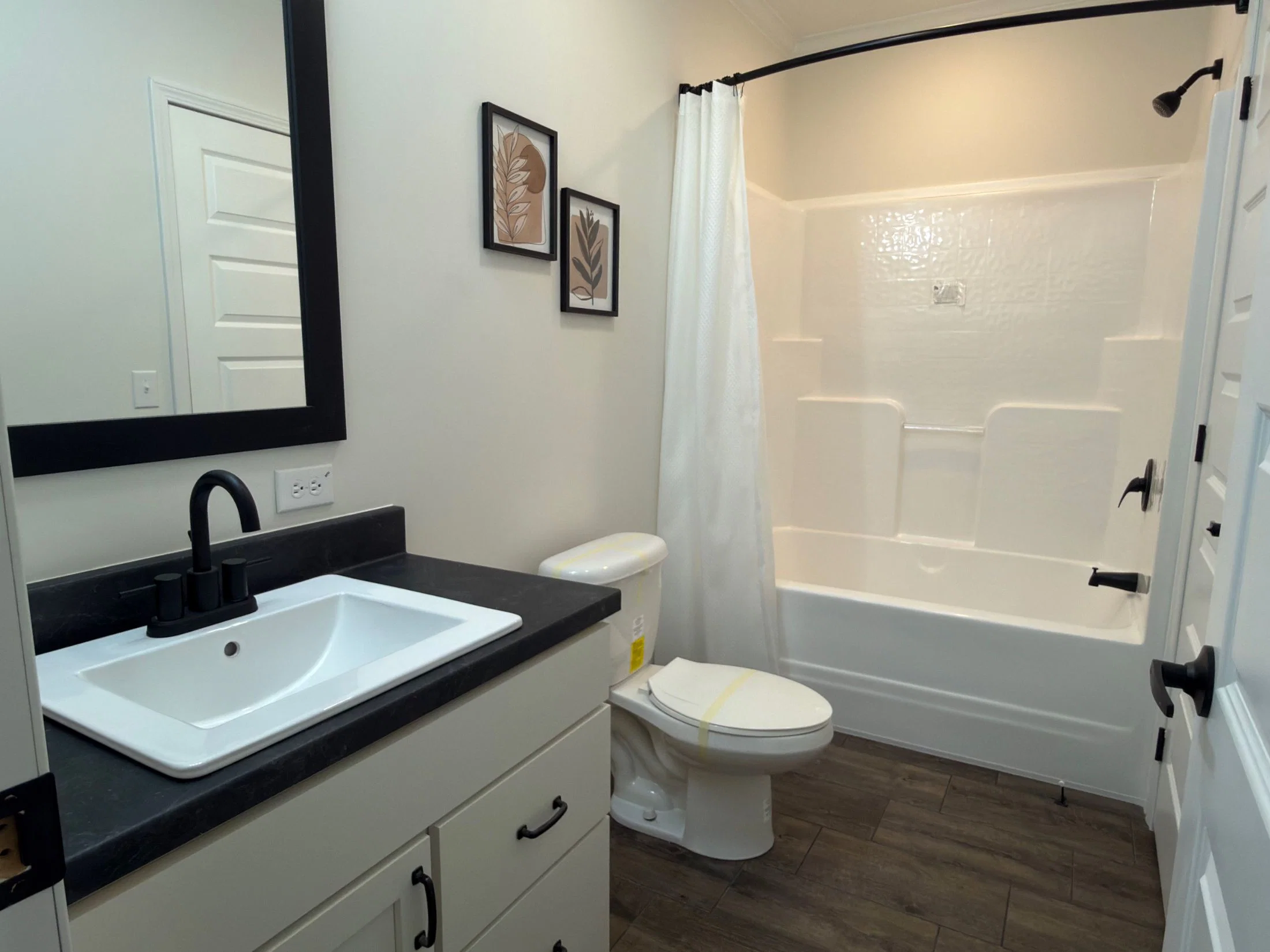 The oasis b  home features