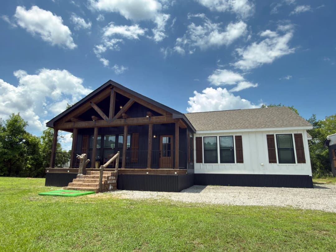 The woodside c hero, elevation, and exterior home features