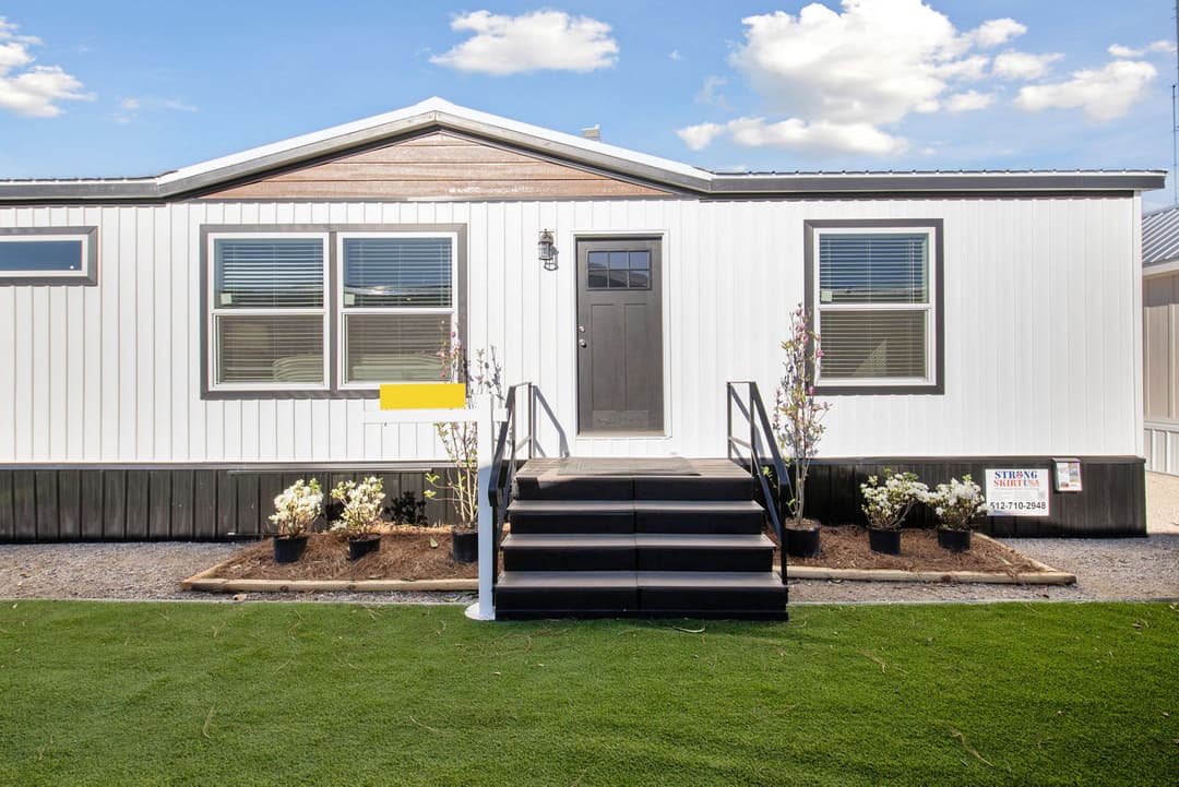 Creole 3 bedroom exterior home features