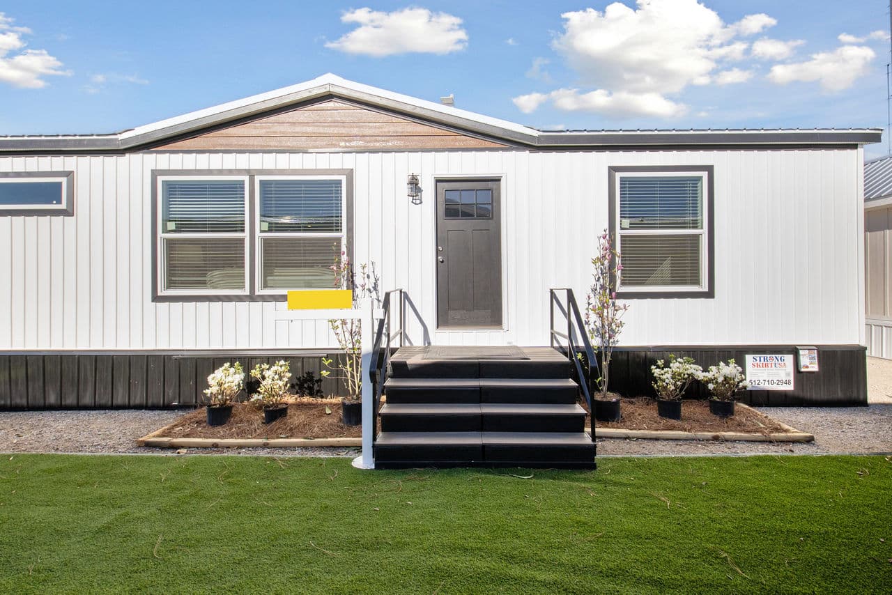 Creole 3 bedroom exterior home features